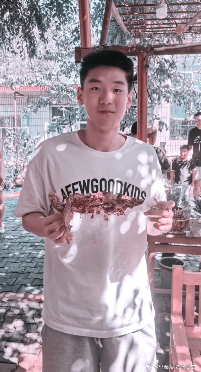 了不到, 张昊出