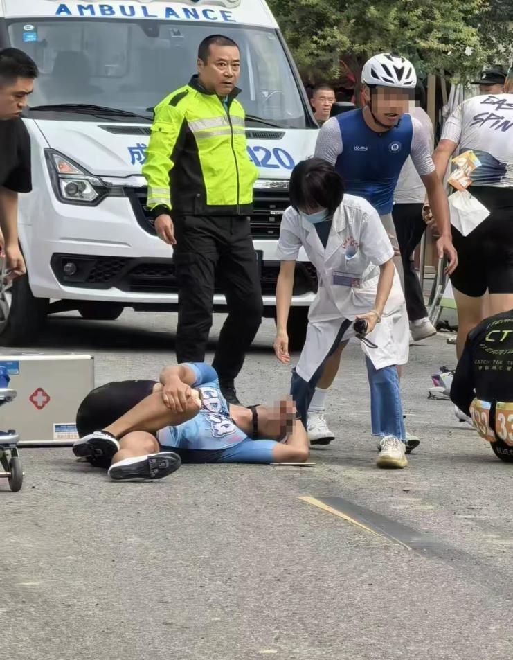 车后, 部已进行手 车后, 部已进行手