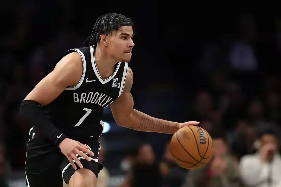 爱德华兹在, 上赛季场均, 在范乔丹受