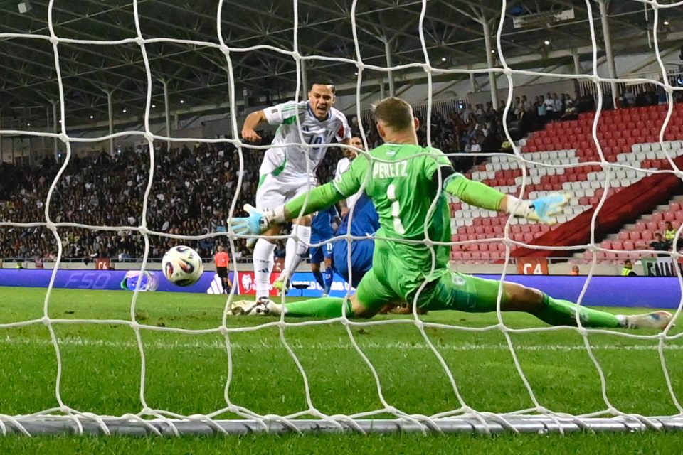 员巴里博 员巴里博