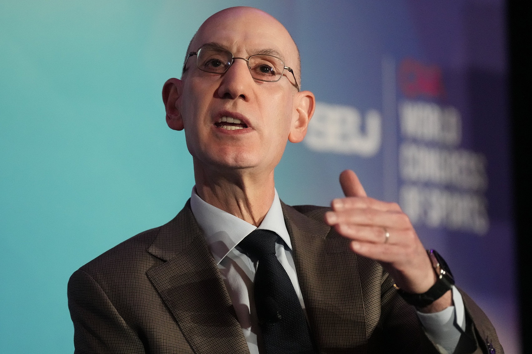 日讯, 时回应了近 日讯, 时回应了近