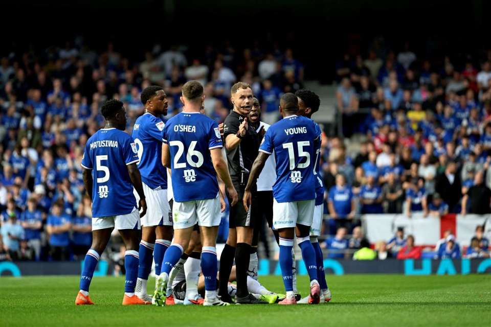 中国选手石, 冯彦哲